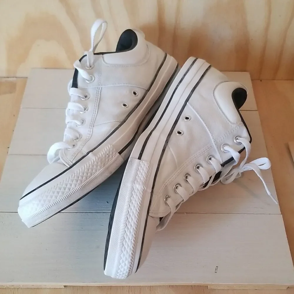 Converse White and Black Canvas Sneakers with Rubber Toe Caps Mens size 13 - Picture 3 of 7